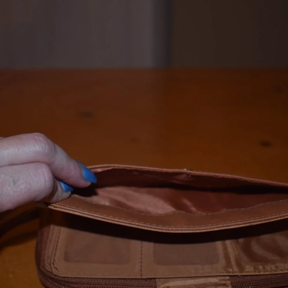 Wallet - Picture 5 of 5